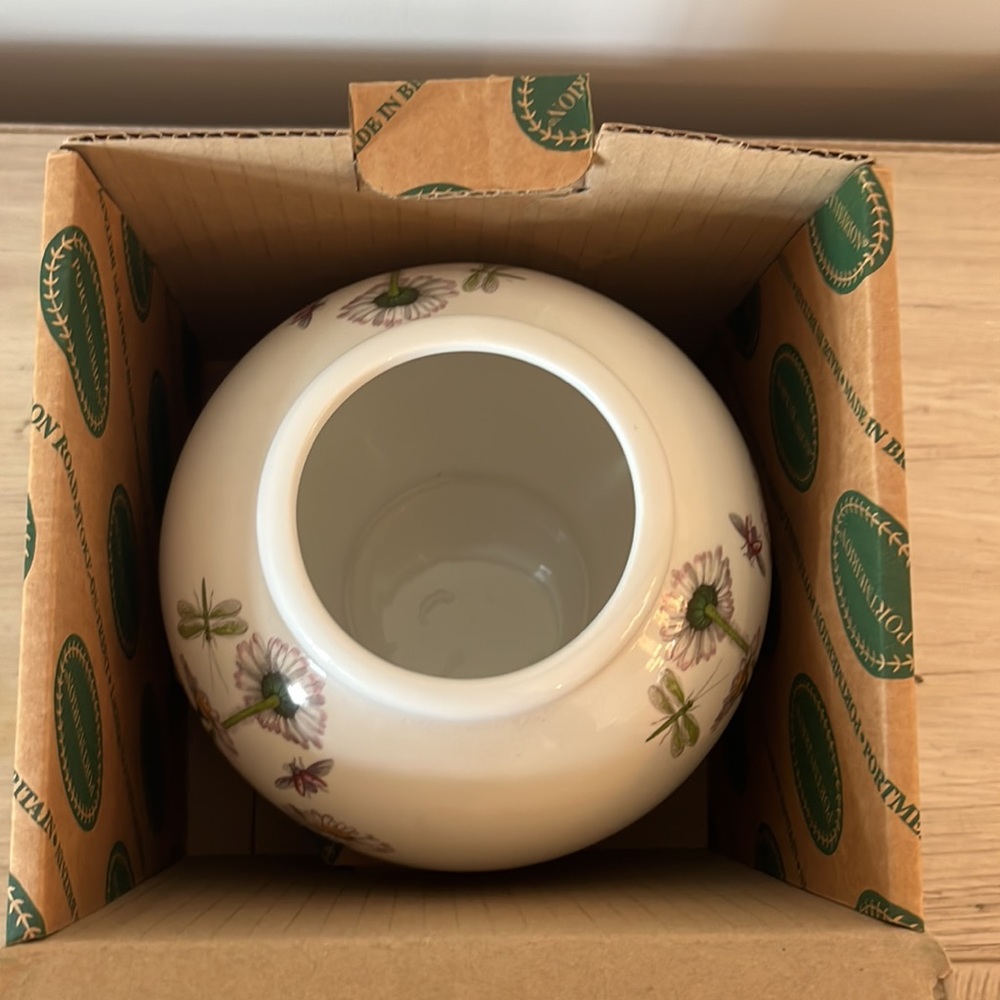 Classic Portmeirion Globe Vase - Picture 7 of 9